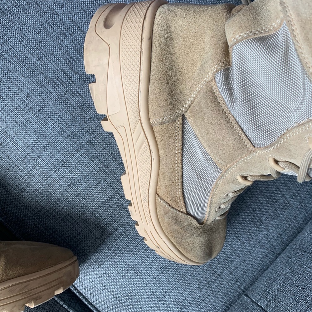 Yeezy boots season 4